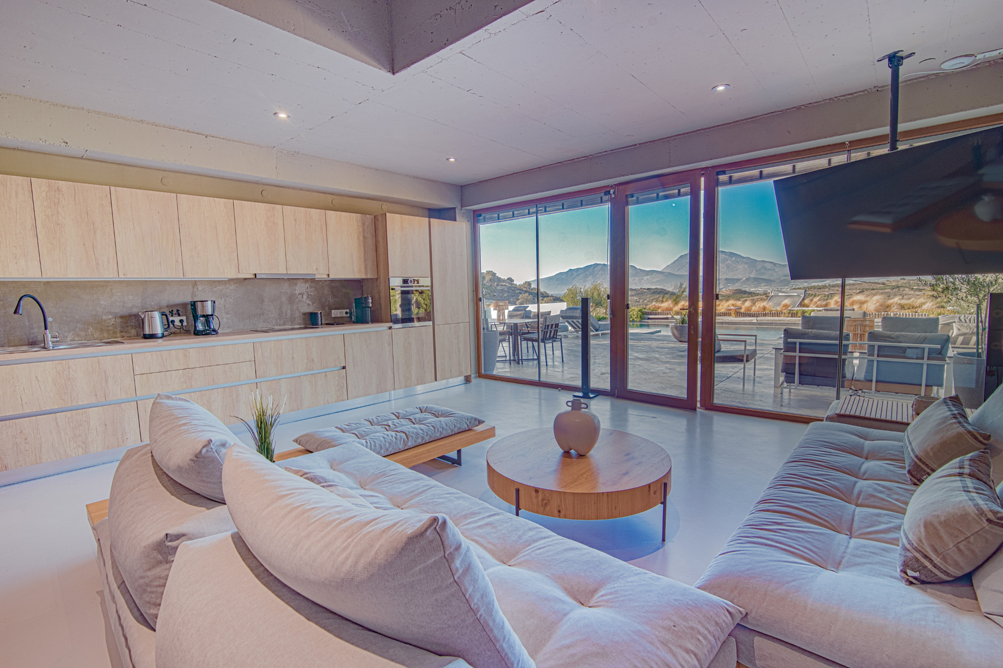 Marnos Green Luxury Grand Villa